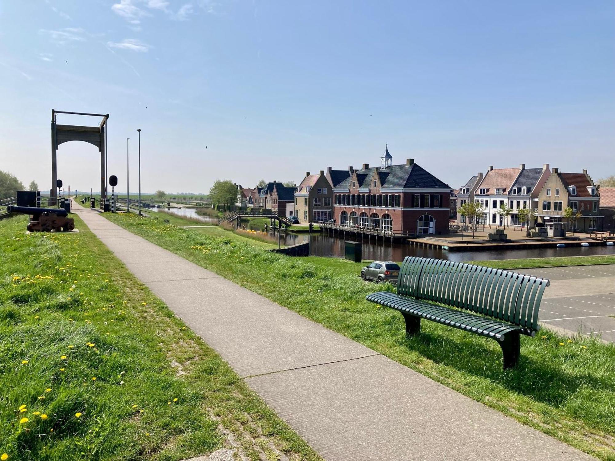 Leonie 6 Pers Holiday Home With A Large Garden Close To The Lauwersmeer Anjum Ngoại thất bức ảnh